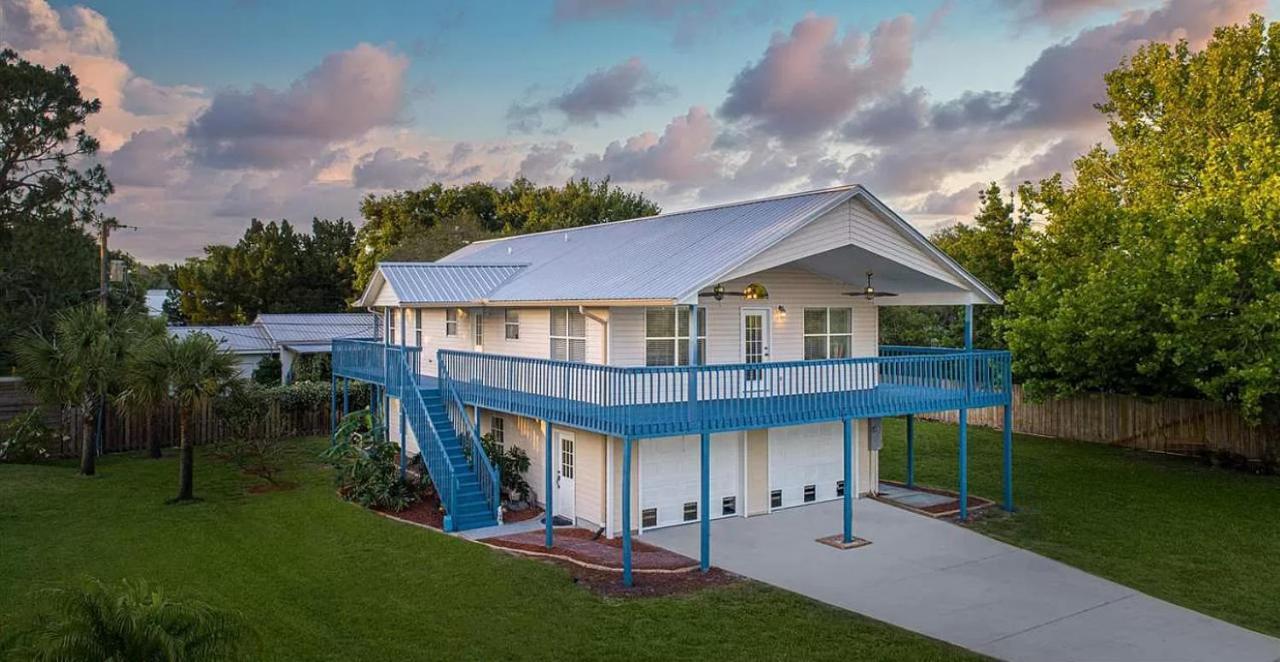 Five Bedroom Home In The Heart Of St Aug Beach Saint Augustine Eksteriør billede