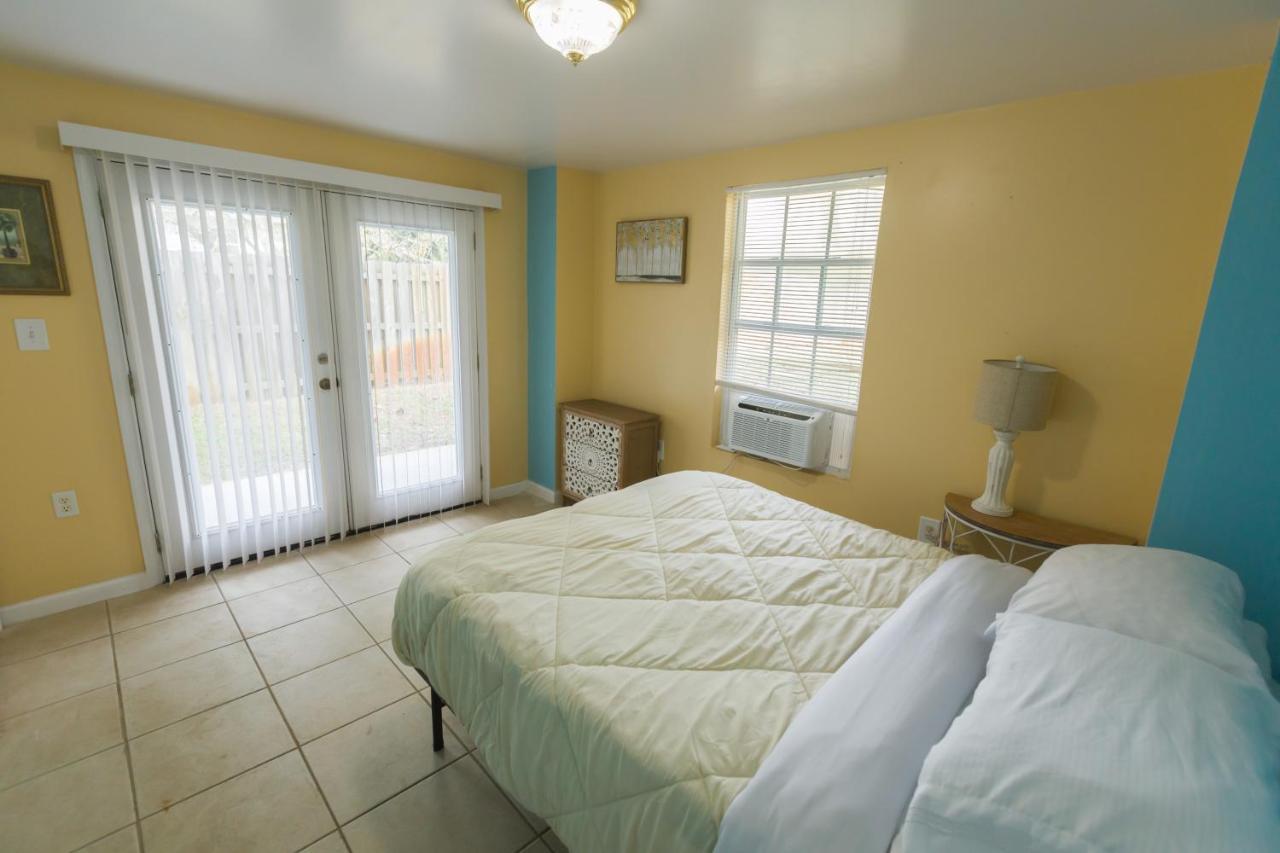 Five Bedroom Home In The Heart Of St Aug Beach Saint Augustine Eksteriør billede